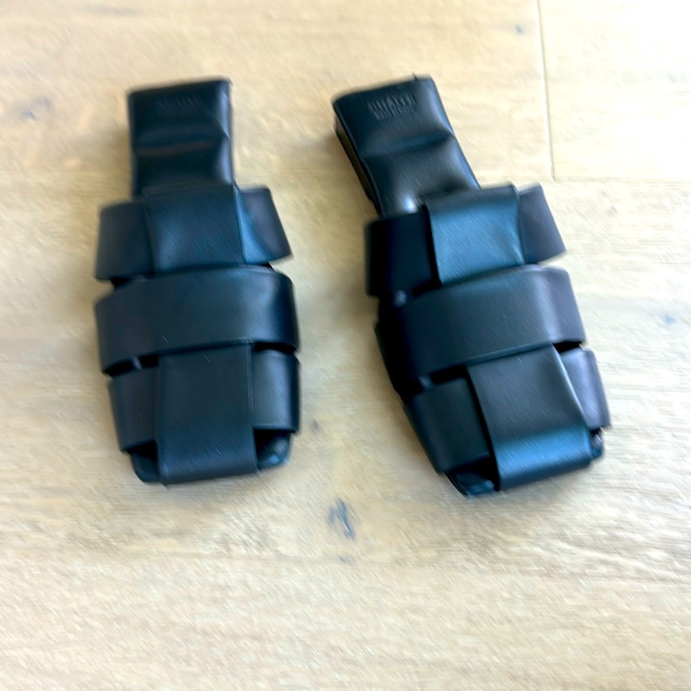 Khaite Perry Slides